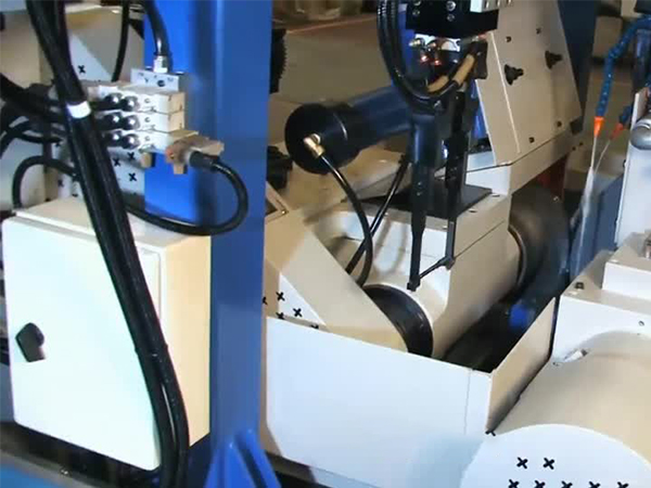JHC-18S-CNC4軸 + 門(mén)型 汽車(chē)零件